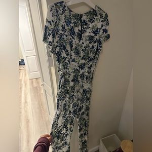 Lightweight Floral Pant Suit